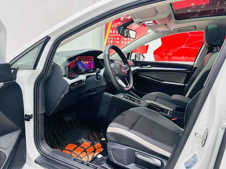 Фото 7 - Volkswagen Golf