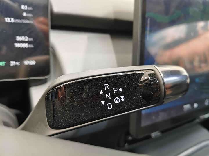 Фото 15 - XPeng F57