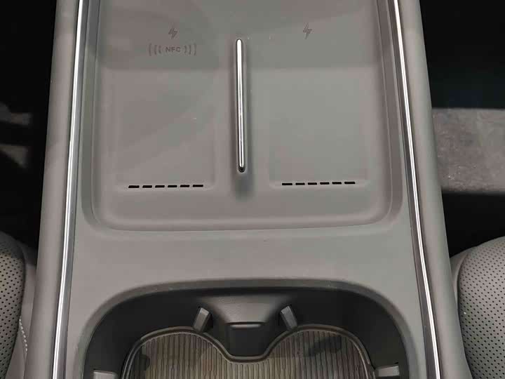 Фото 21 - XPeng F57