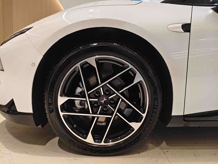 Фото 28 - XPeng F57