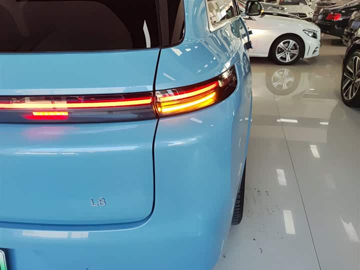 Фото 8 - LiXiang L8