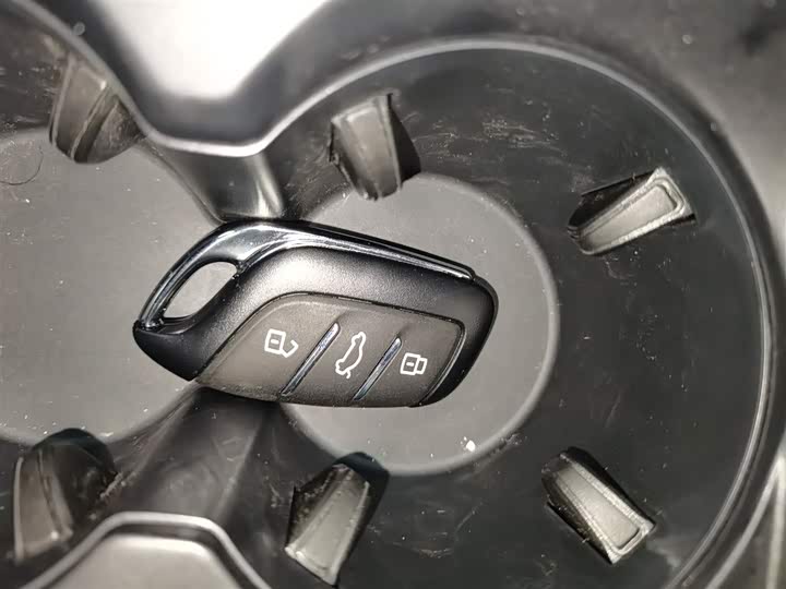 Фото 9 - MG Motor 5