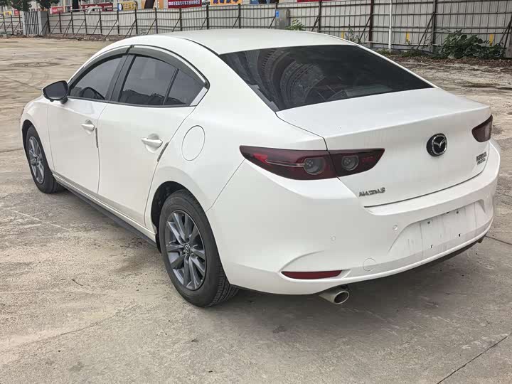 Фото 7 - Mazda 3 (Axela)