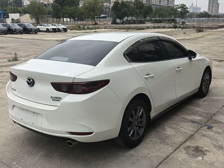 Фото 9 - Mazda 3 (Axela)
