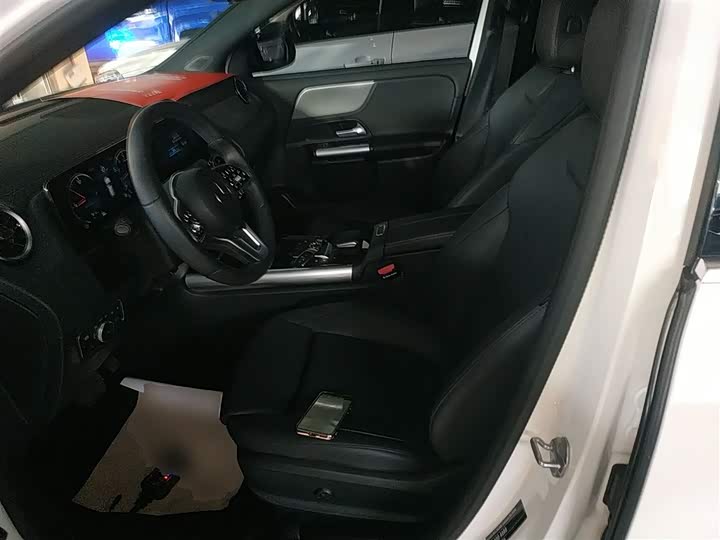 Фото 15 - Mercedes-Benz GLA-Class