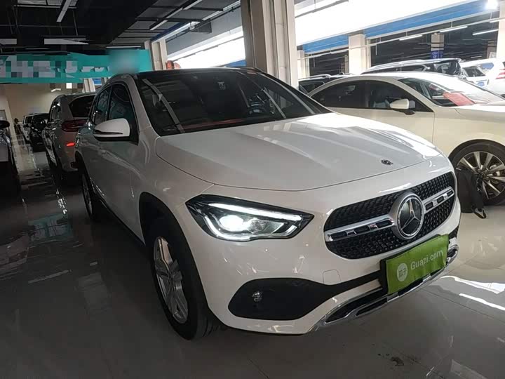Фото 4 - Mercedes-Benz GLA-Class