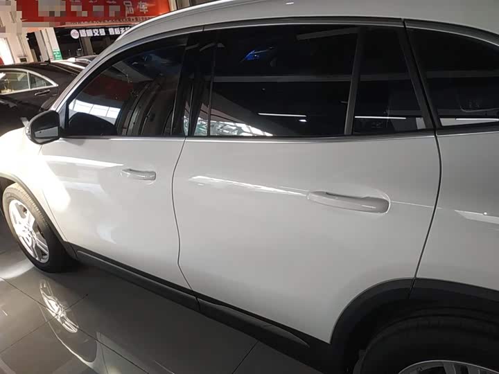 Фото 5 - Mercedes-Benz GLA-Class