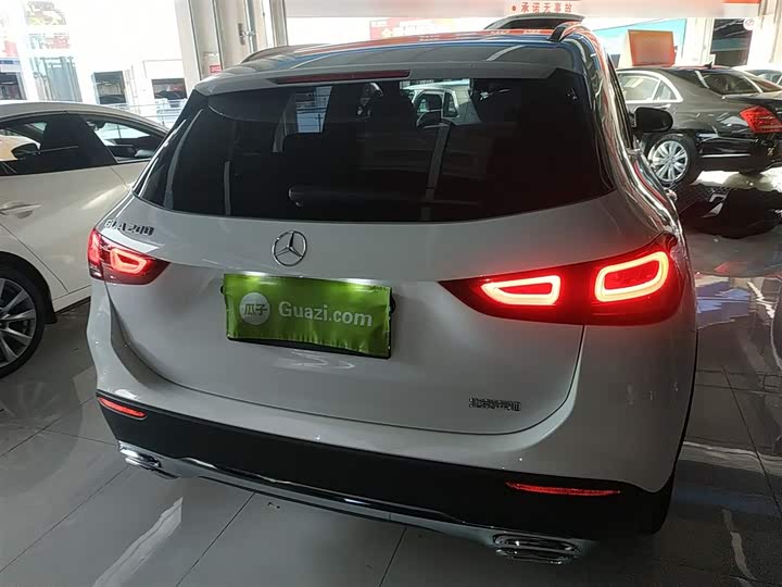 Фото 6 - Mercedes-Benz GLA-Class