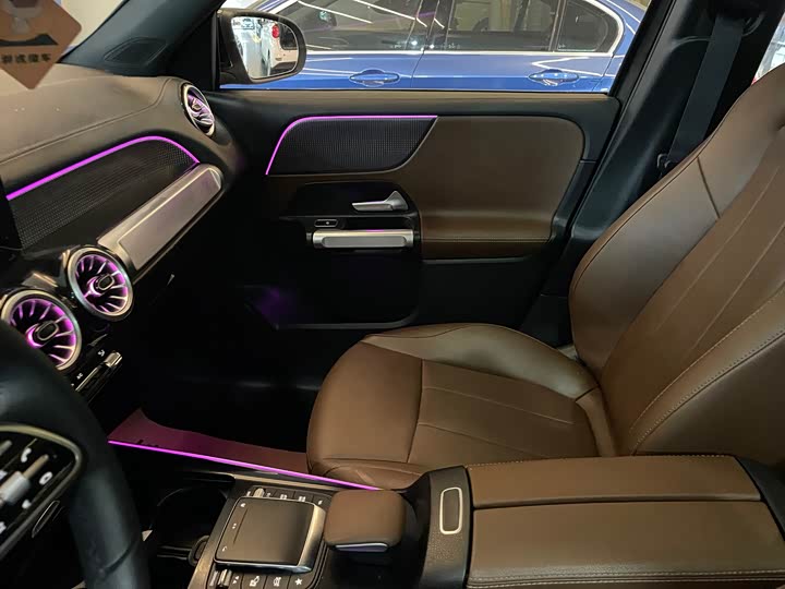 Фото 10 - Mercedes-Benz GLB-Class