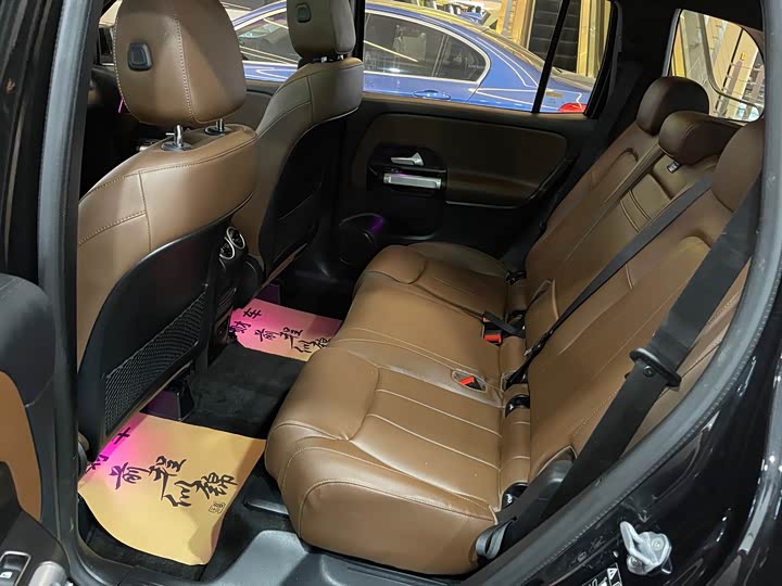 Фото 16 - Mercedes-Benz GLB-Class