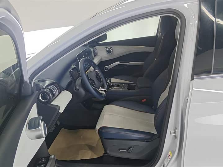 Фото 9 - BYD Yuan Plus