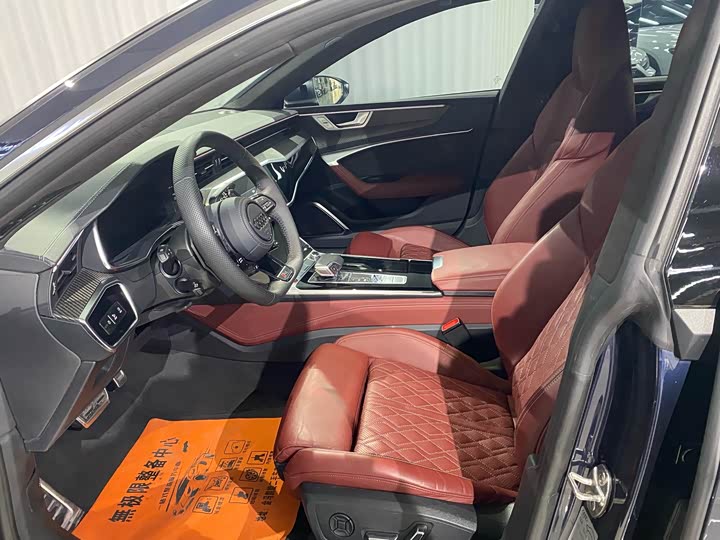 Фото 16 - Audi S7