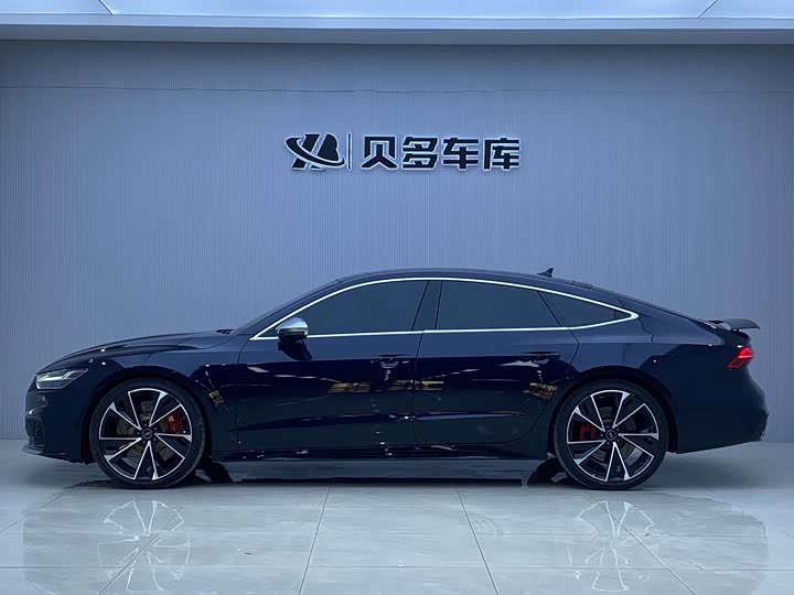 Фото 3 - Audi S7