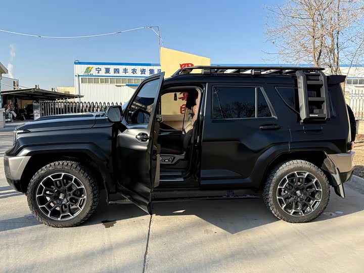 Фото 10 - Tank 700 Hybrid