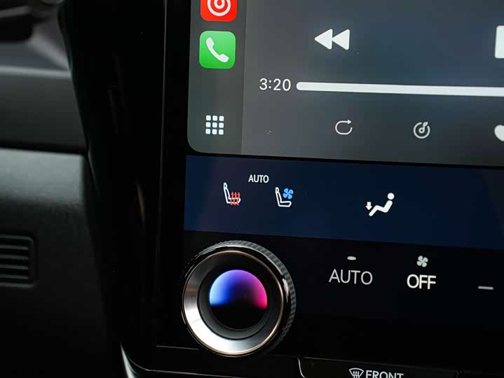 Фото 18 - Lexus RZ