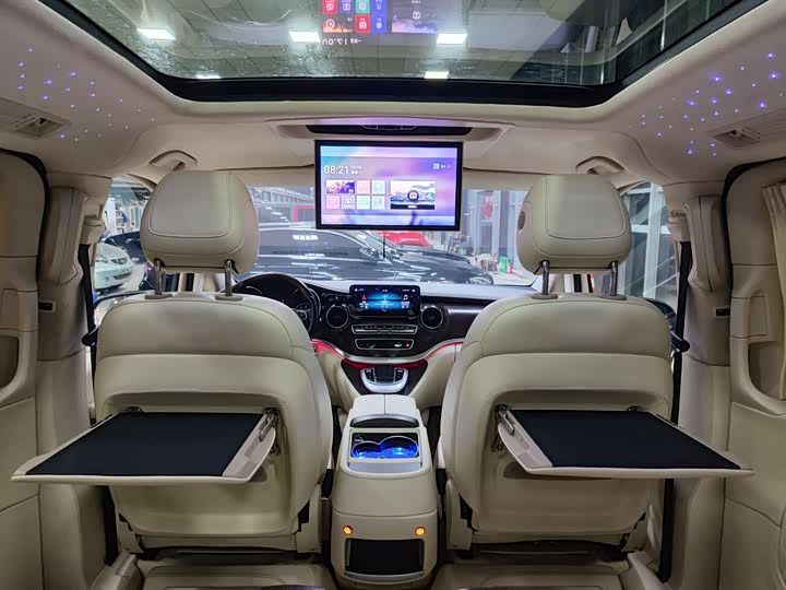 Фото 22 - Mercedes-Benz V-Class