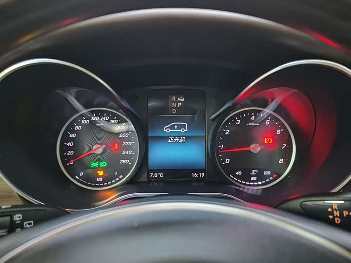 Фото 24 - Mercedes-Benz V-Class