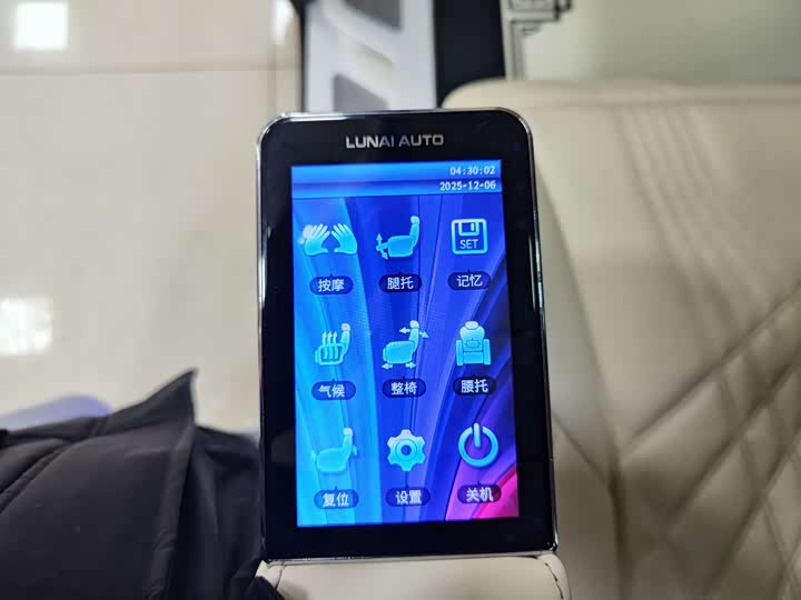 Фото 26 - Mercedes-Benz V-Class