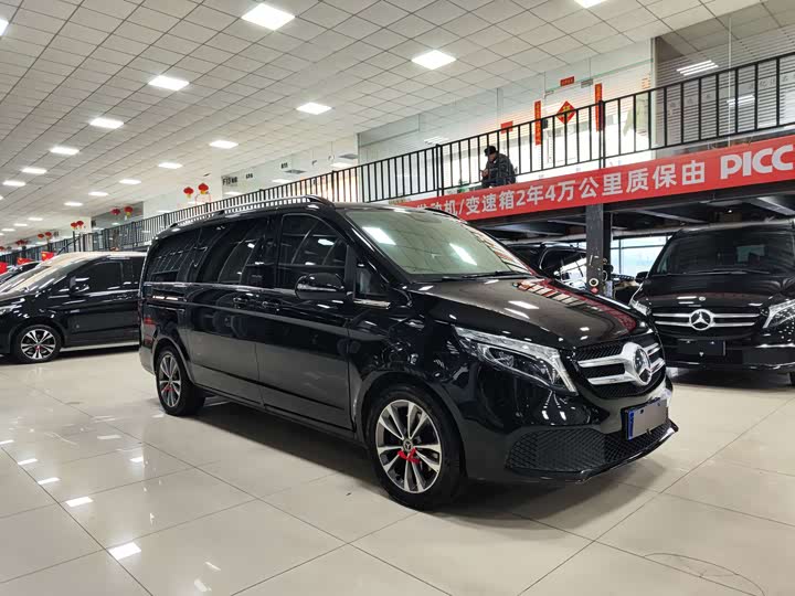 Фото 3 - Mercedes-Benz V-Class