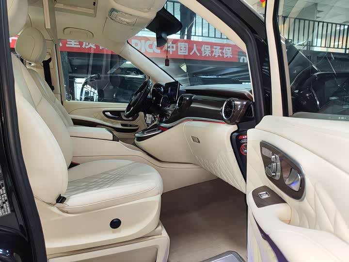 Фото 5 - Mercedes-Benz V-Class