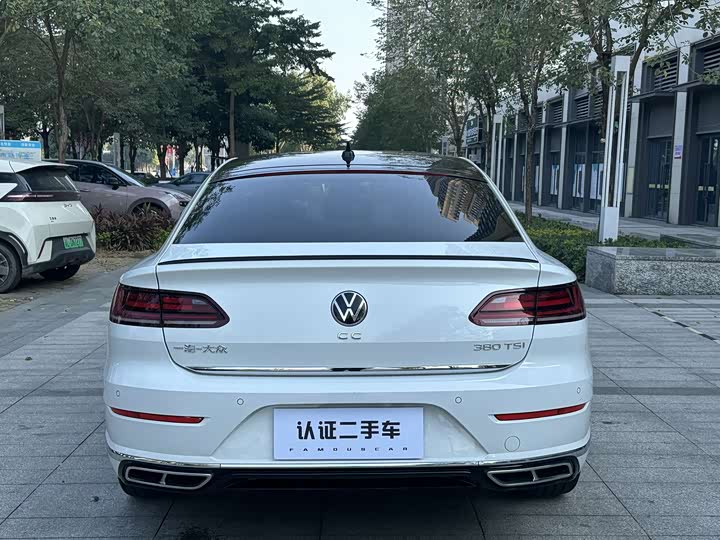 Фото 16 - Volkswagen CC