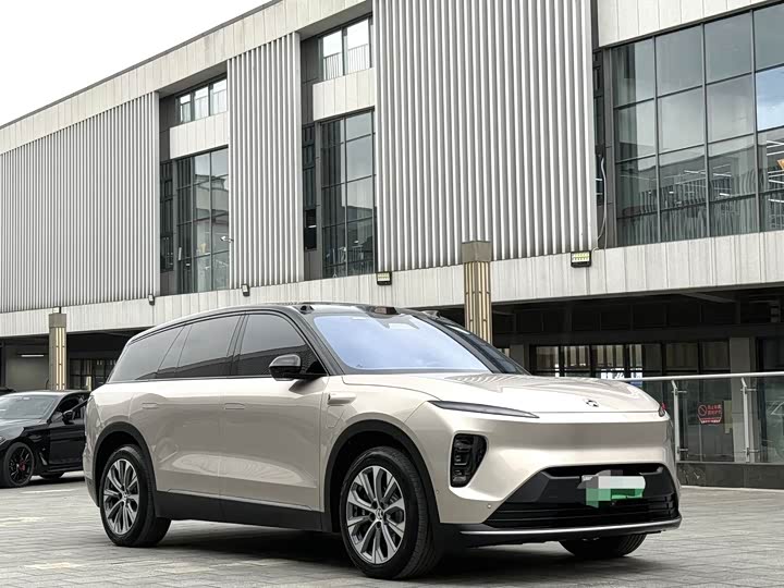 Фото 3 - Nio ES8