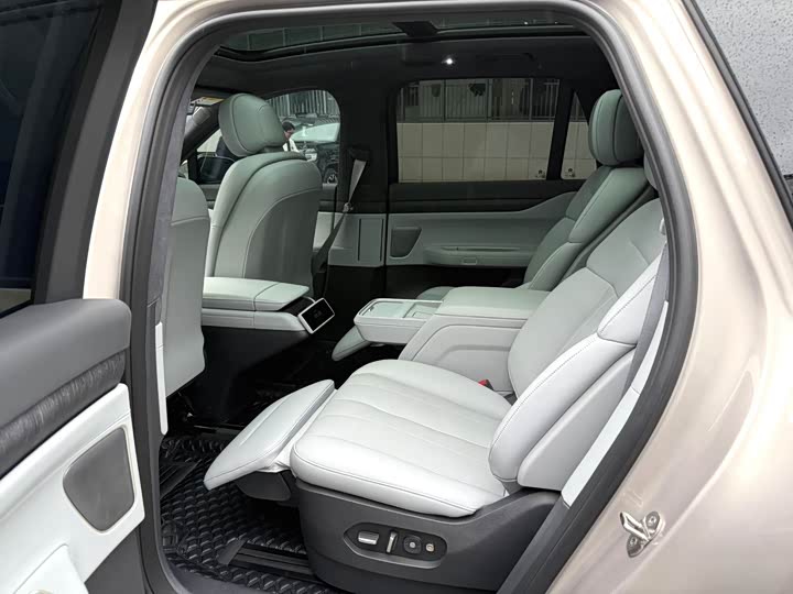 Фото 6 - Nio ES8