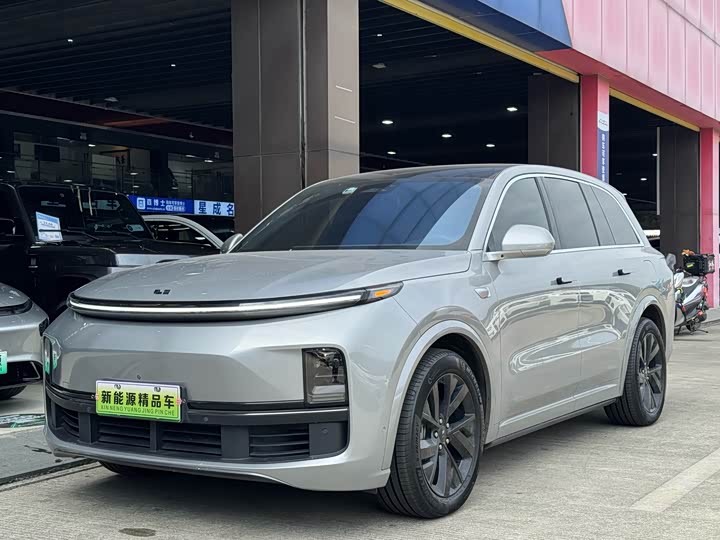 Фото 1 - LiXiang L8