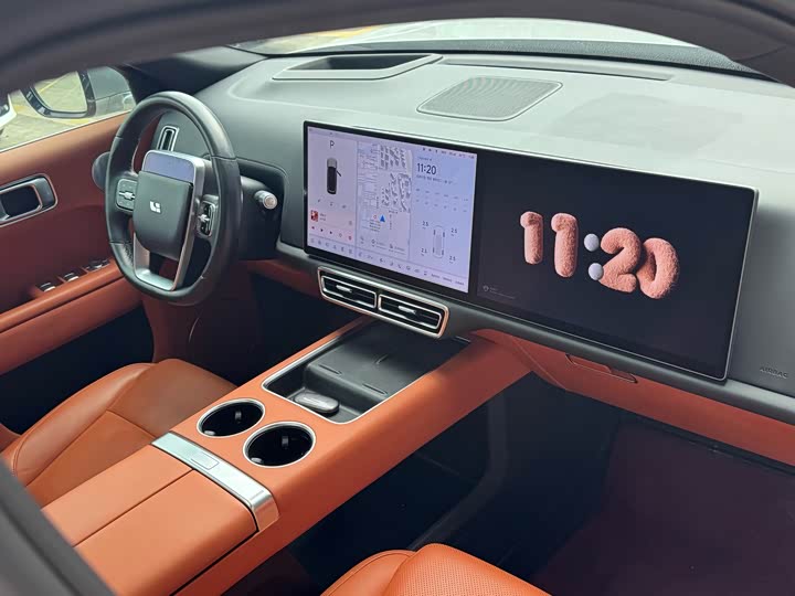 Фото 14 - LiXiang L8