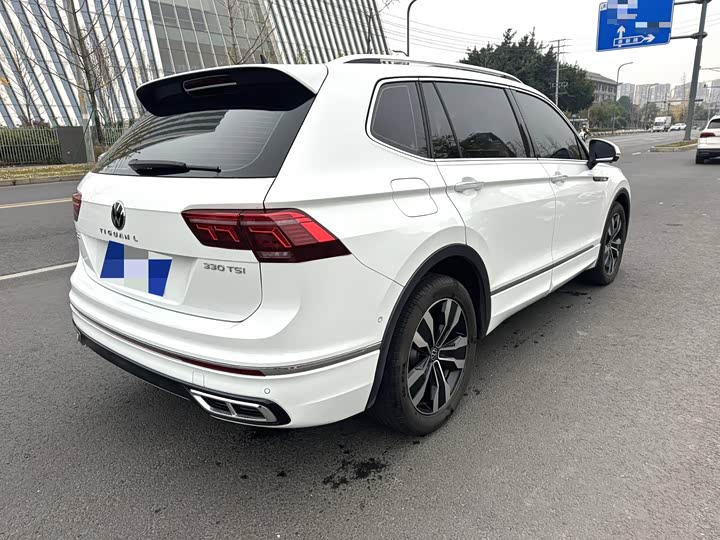 Фото 8 - Volkswagen Tiguan L Pro