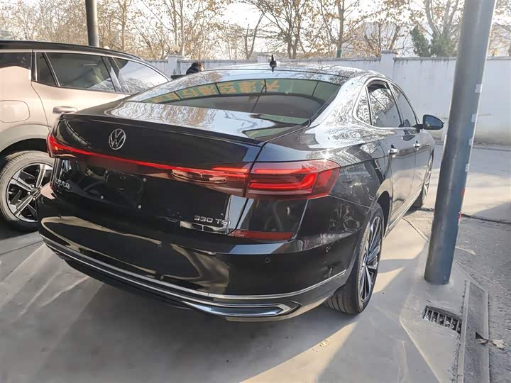 Фото 7 - Volkswagen Passat