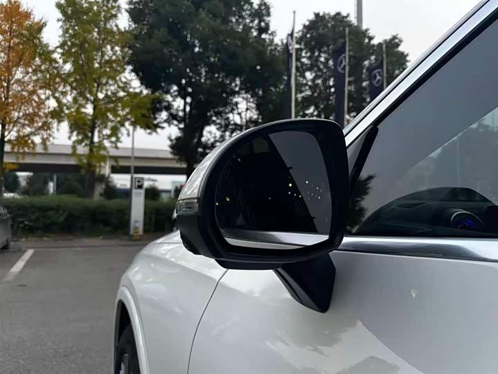 Фото 10 - Mercedes-Benz GLC-Class