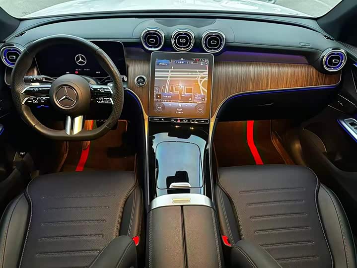 Фото 13 - Mercedes-Benz GLC-Class