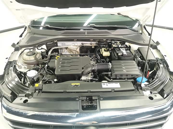 Фото 10 - Volkswagen Lavida