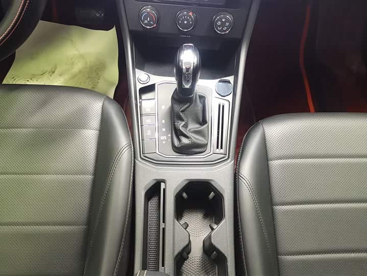 Фото 16 - Volkswagen Lavida