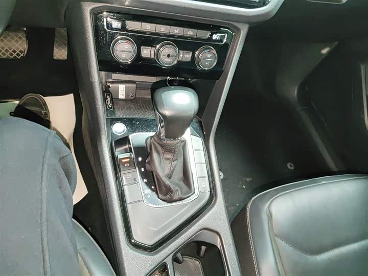 Фото 12 - Volkswagen Tiguan L Pro