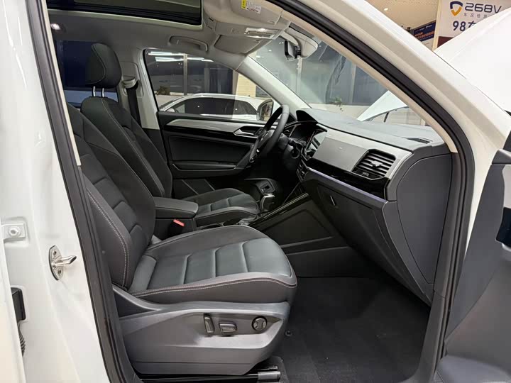 Фото 21 - Volkswagen Tayron