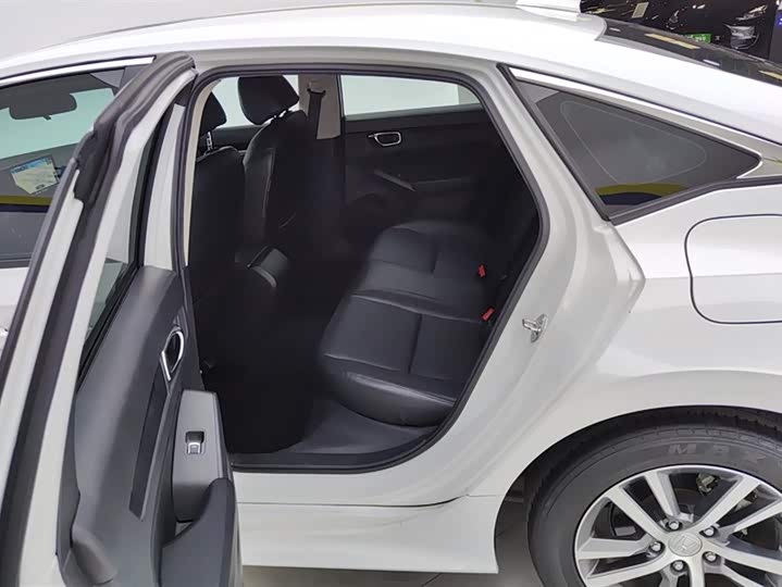 Фото 11 - Honda Civic