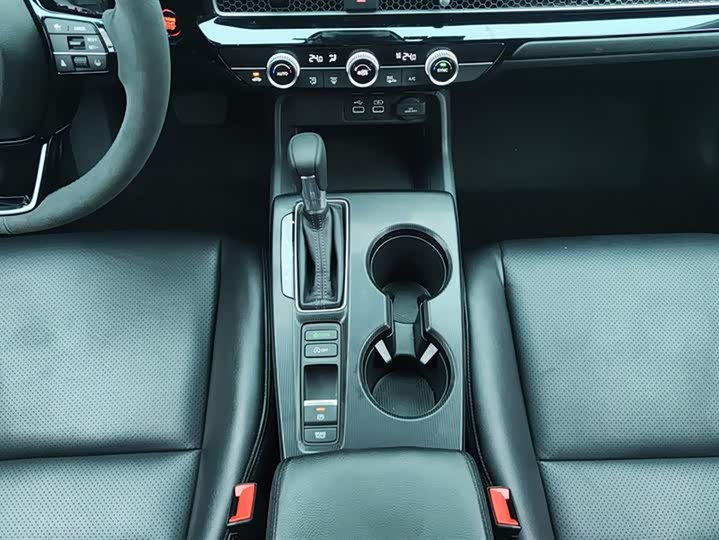 Фото 16 - Honda Civic