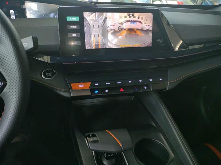 Фото 13 - Changan UNI-V