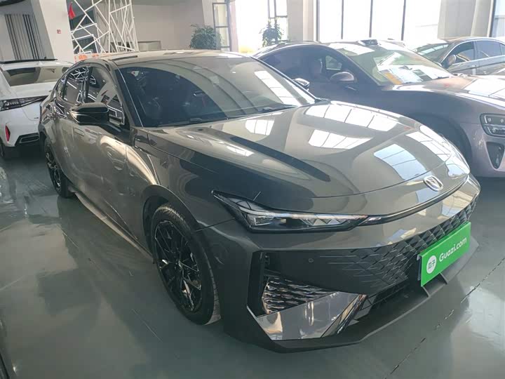 Фото 4 - Changan UNI-V