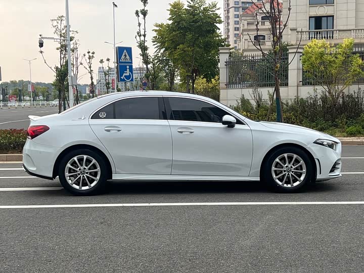 Фото 8 - Mercedes-Benz A-Class