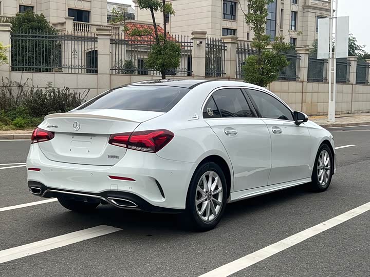 Фото 9 - Mercedes-Benz A-Class