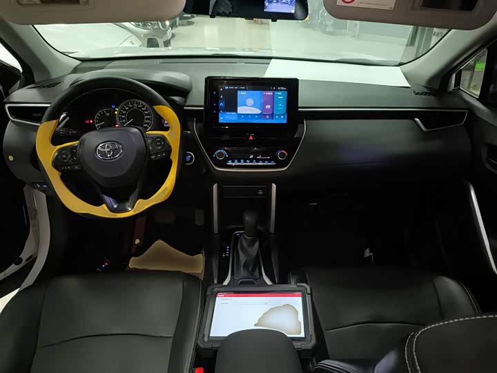 Фото 10 - Toyota Corolla Cross