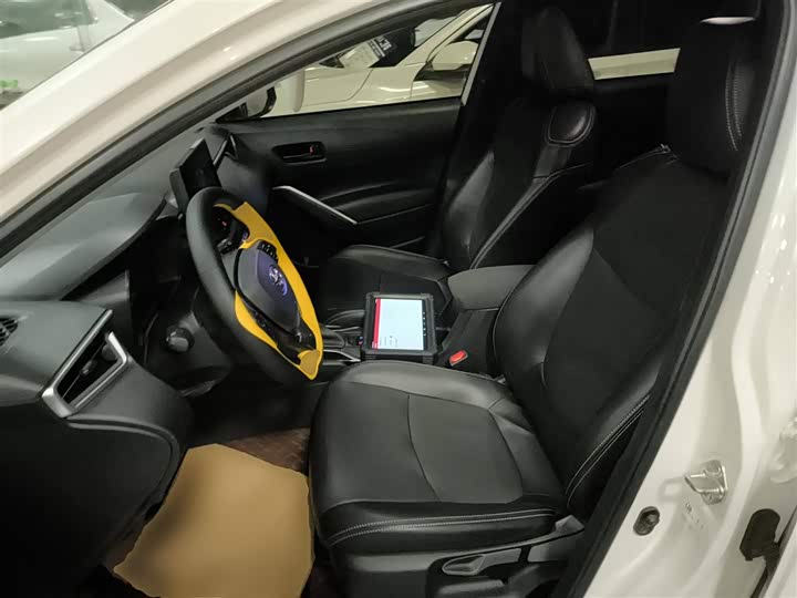 Фото 15 - Toyota Corolla Cross