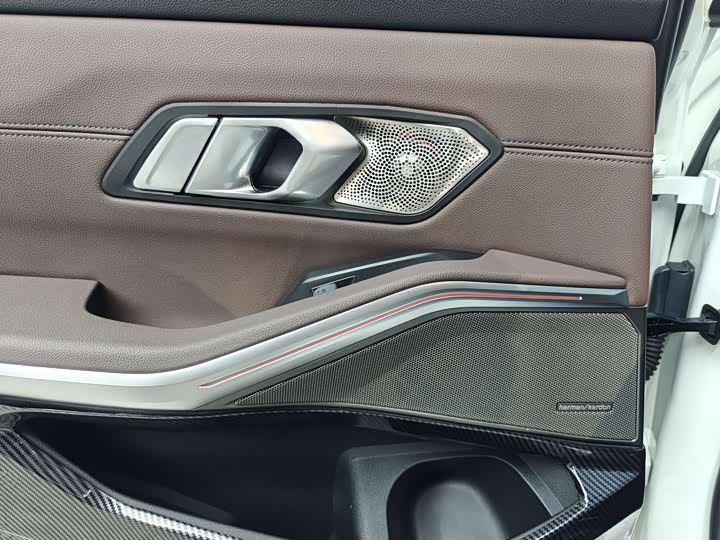 Фото 10 - BMW 3 Series