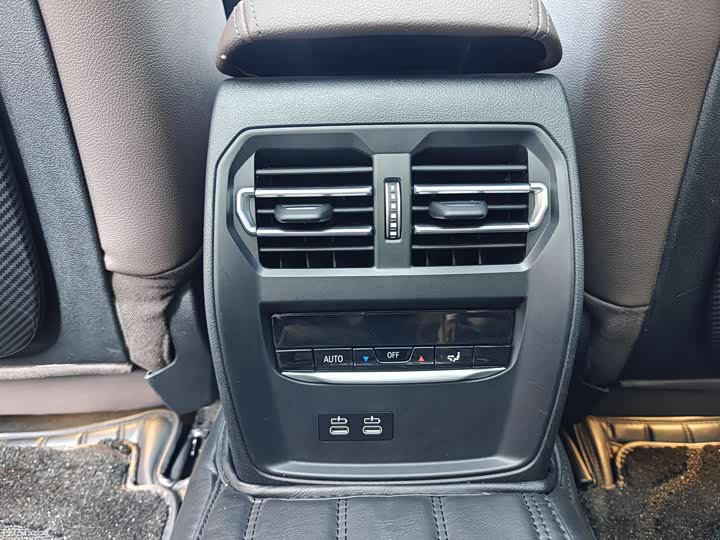 Фото 11 - BMW 3 Series