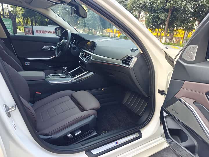 Фото 20 - BMW 3 Series