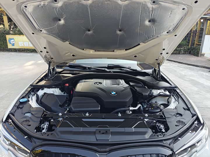 Фото 23 - BMW 3 Series