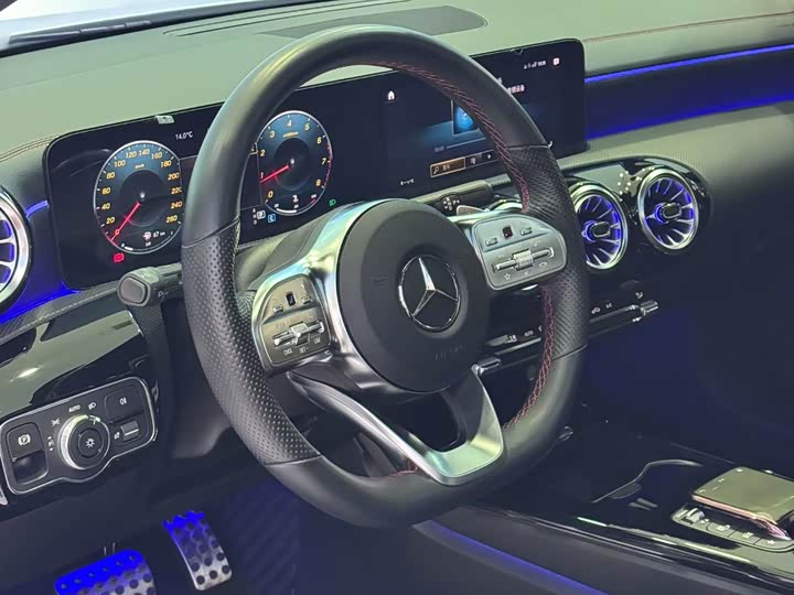 Фото 5 - Mercedes-Benz CLA-Class
